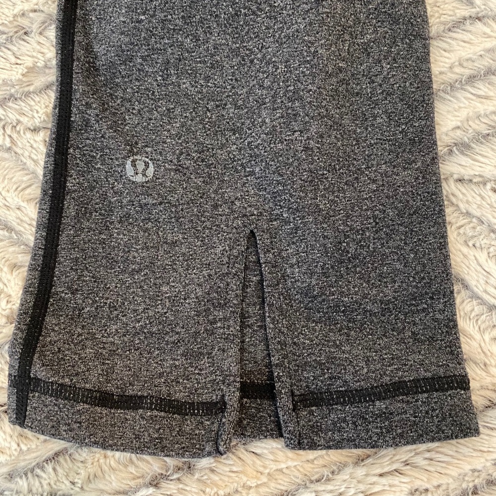 Lululemon Crops - Picture 3 of 4